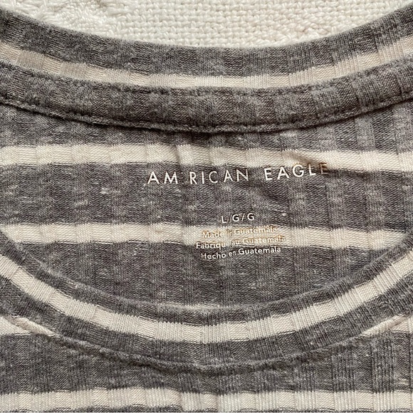$5 or 3/$10 American Eagle Striped Long Sleeve Shirt Size Large - Picture 3 of 4